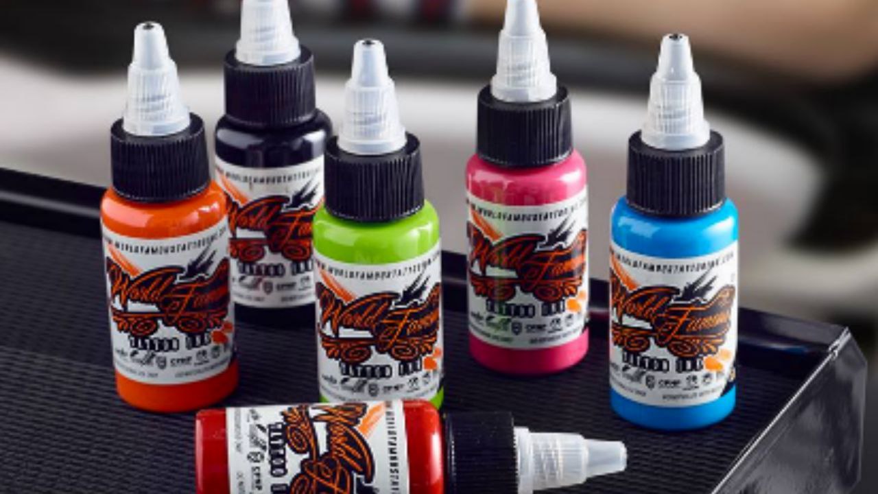 Certified pigments used at the Armonia Cromatica studio
